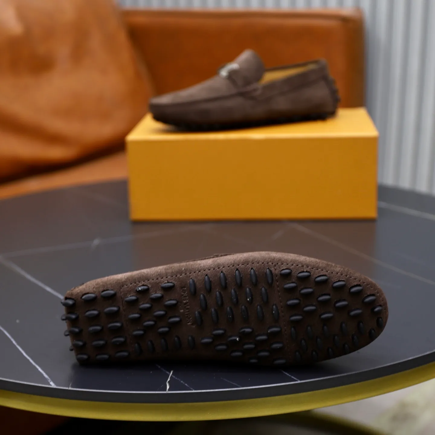 Ex-factory price: 480💰【LV】Louis Vuitton ⚠️High-end men’s driving and pedal series ⚠️38-44 (customized for 45) ⚠️All original cowhide leather! Thick and soft! Made entirely of calfskin lining! The latest non-slip beanie sole! Three-dimensional package technology! Fashionable and classic! Handicrafts! Original high quality! Feel free to compare!